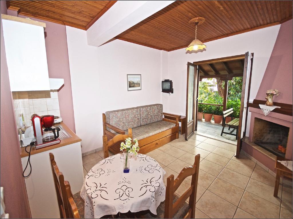 Villa Aglaini Áyios Dhimítrios Екстериор снимка